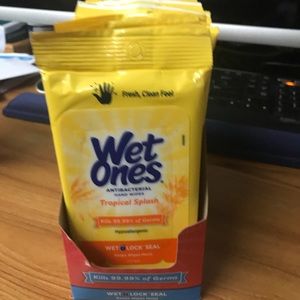 - Lot of Ten Wet Ones Tropical Scent …